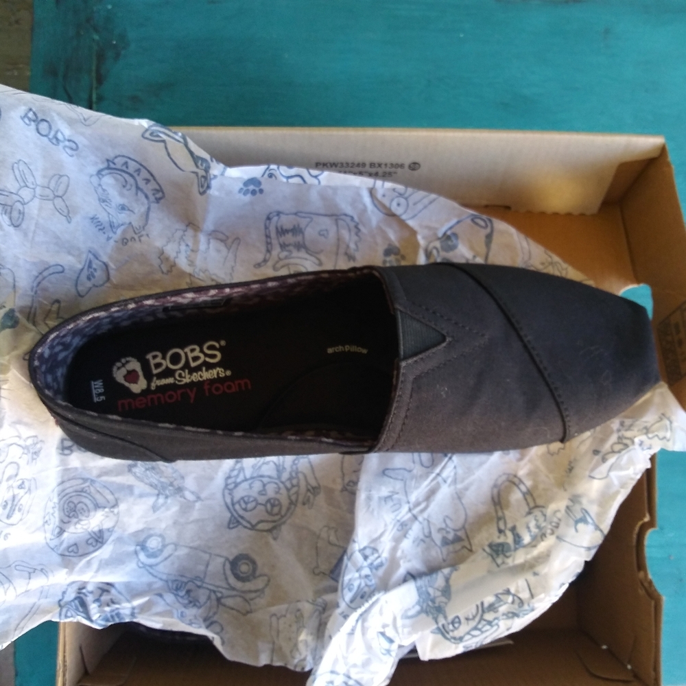Bob's Skechers NWT Ladies Shoes